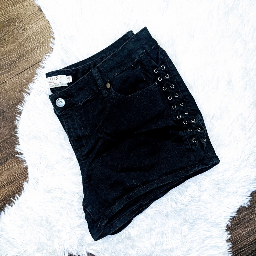 Torrid Lace Up Short shorts, Black Denim, size 18